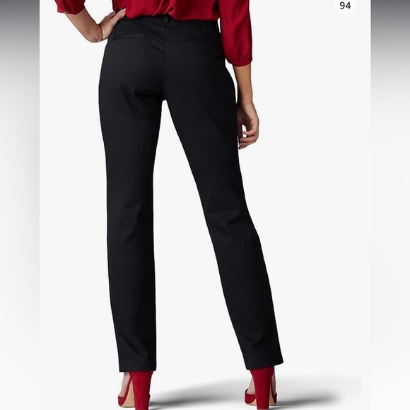 Lee Women's Wrinkle Free Relaxed Fit Straight Leg Pant - Picture 1 of 9